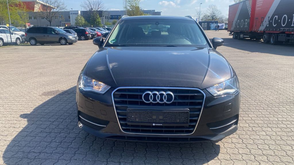 Audi A3 144.000 km 7.800 &euro; Hannover 30179