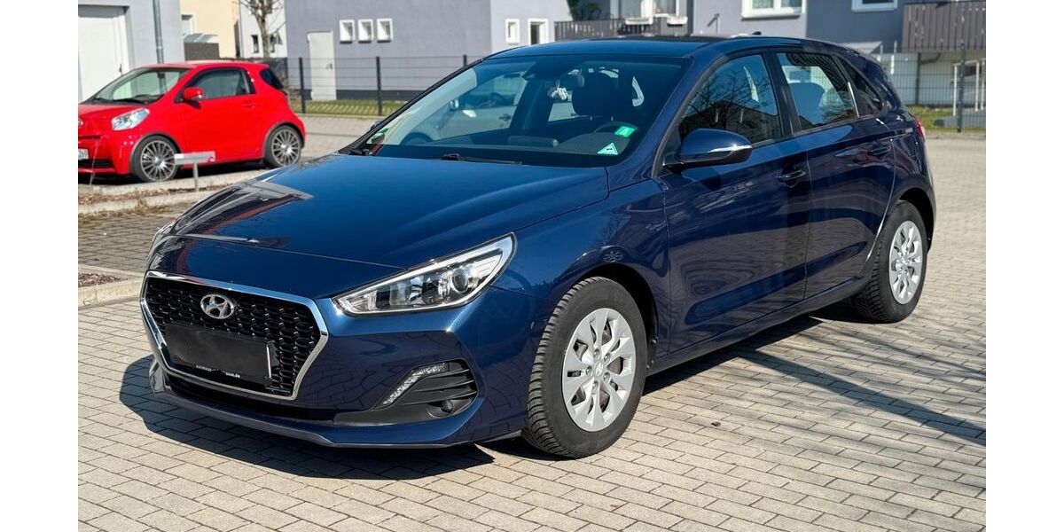 Hyundai i30 78.000 km 9.400 &euro; Hannover 30657