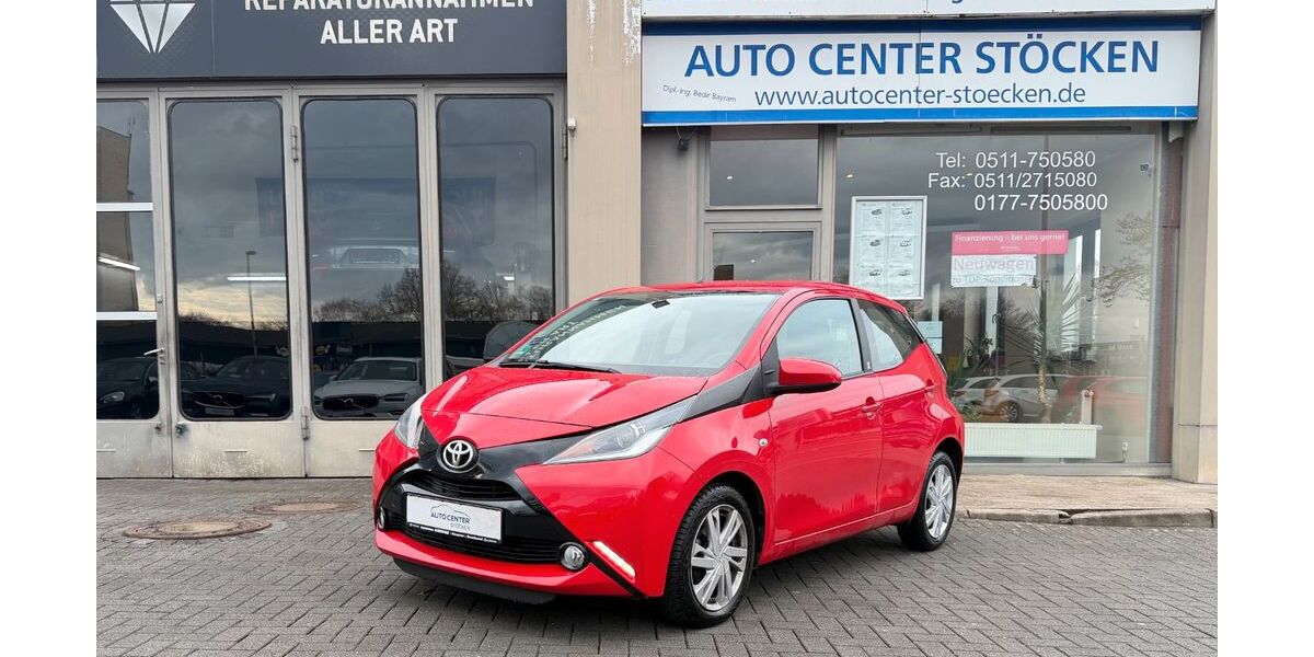 Toyota Aygo (X) 33.218 km 9.450 &euro; Hannover 30419