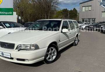 Volvo V70 133.000 km 19.999 &euro; Hannover 30629