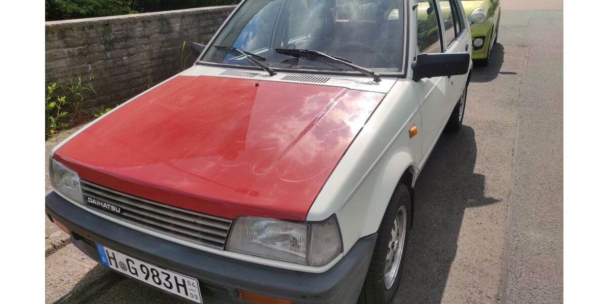 Daihatsu Charade 114.000 km 1.400 &euro; Laatzen 30880