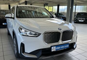 BMW iX1 19.784 km 39.100 &euro; Salzgitter 38228