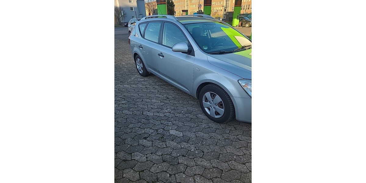 Kia Ceed 128.000 km 2.800 &euro; Hannover 30159