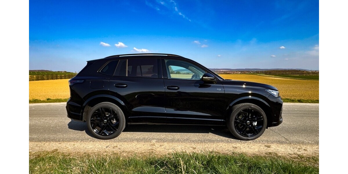 VW Tiguan 14.800 km 52.850 &euro; Elze 31008