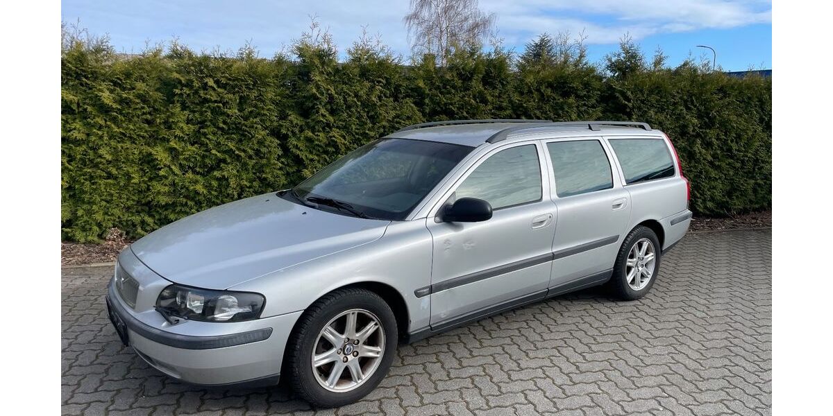 Volvo V70 214.000 km 2.999 &euro; Peine 31224