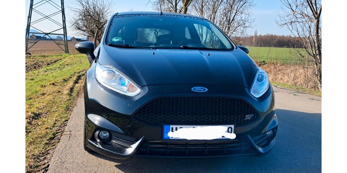 Ford Fiesta 124.400 km 11.300 &euro; Gronau 31028