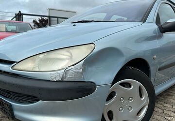 Peugeot 206 96.500 km 999 &euro; Hildesheim 31137