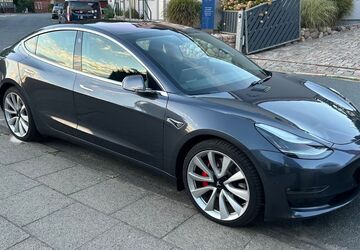 Tesla Model 3 104.000 km 24.550 &euro; Hannover 30539