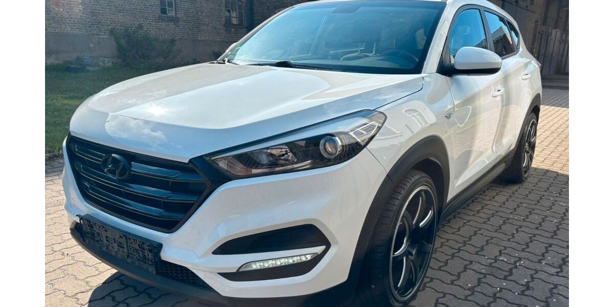 Hyundai TUCSON 60.439 km 16.490 &euro; Salzgitter 38229