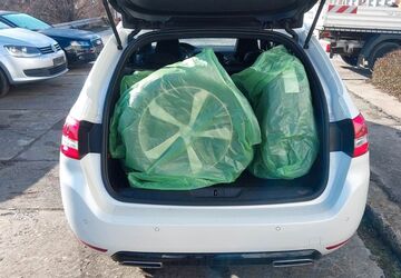 Peugeot 308 158.700 km 9.391 &euro; Hannover 30453