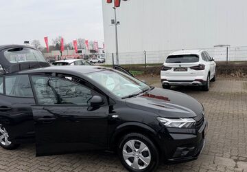 Dacia Sandero 45.000 km 10.999 &euro; Hannover/altwarmbüchen 30916