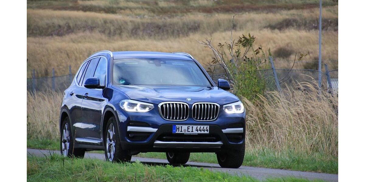 BMW X3 74.600 km 26.900 &euro; Hildesheim 31137