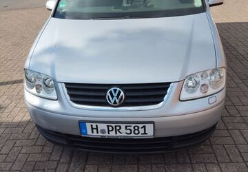 VW Touran 218.000 km 2.900 &euro; Hannover 30519