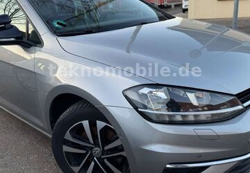VW Golf 112.211 km 10.667 &euro; Hildesheim 31137