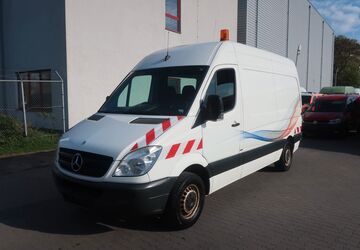 Mercedes-Benz Sprinter 208.000 km 7.900 &euro; Hannover 30179