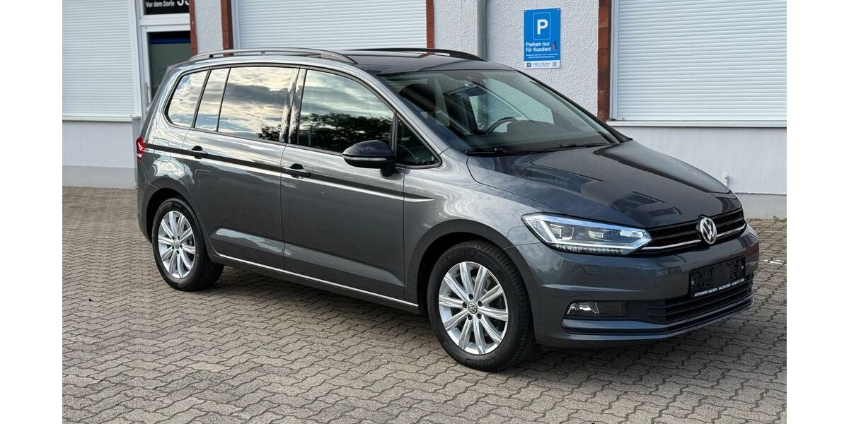 VW Touran 147.900 km 22.890 &euro; Salzgitter 38229