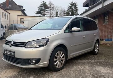 VW Touran 121.900 km 10.980 &euro; Peine 31226
