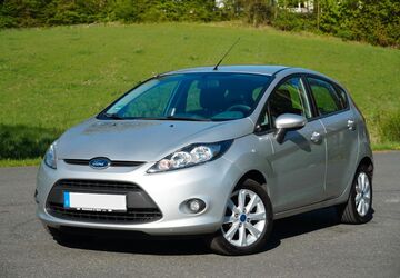 Ford Fiesta 54.000 km 5.900 &euro; Salzgitter 38259