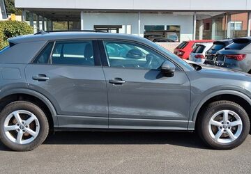 Audi Q2 105.000 km 17.400 &euro; Lamspringe 31195