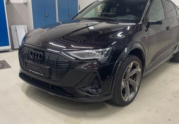 Audi e-tron 31.200 km 49.950 &euro; Salzgitter 38259