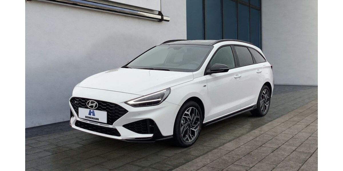 Hyundai i30 2.400 km 31.395 &euro; Salzgitter 38229