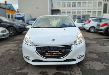 Peugeot 208 111.800 km 4.299 &euro; Hannover 30165