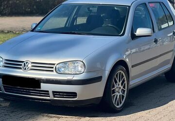 VW Golf 229.380 km 1.390 &euro; Springe 31832