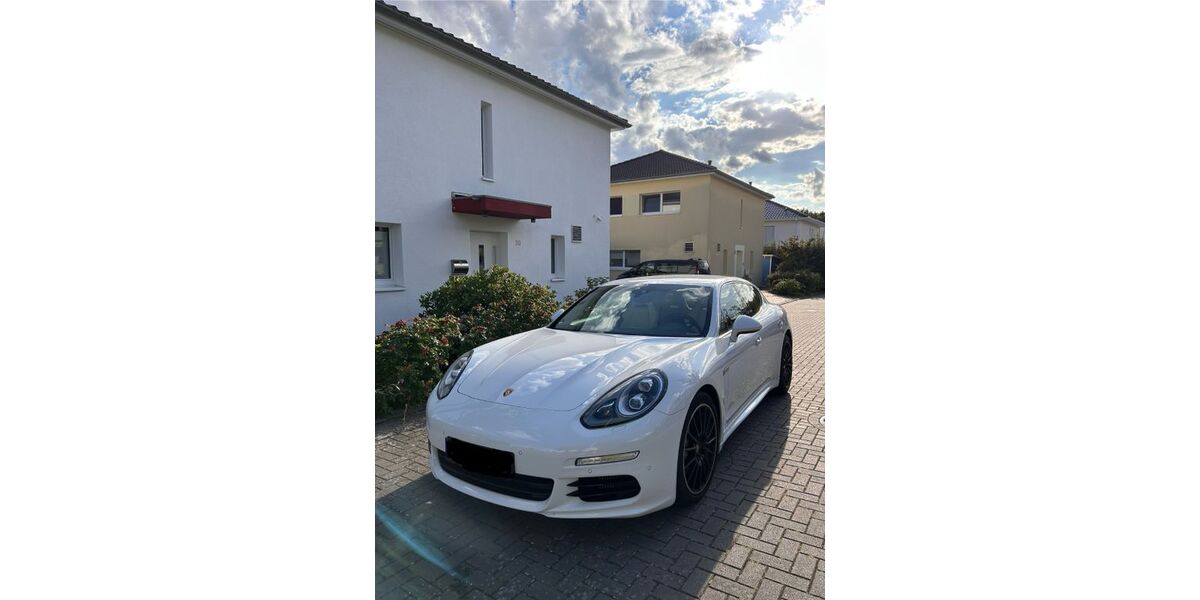Porsche Panamera 129.452 km 33.999 &euro; Hannover 30457