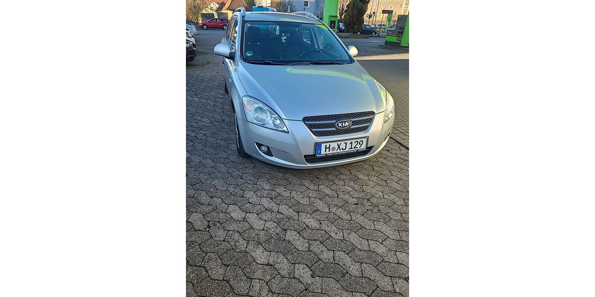Kia Ceed 128.000 km 2.800 &euro; Hannover 30159