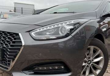 Hyundai i40 140.000 km 10.990 &euro; Hildesheim 31137