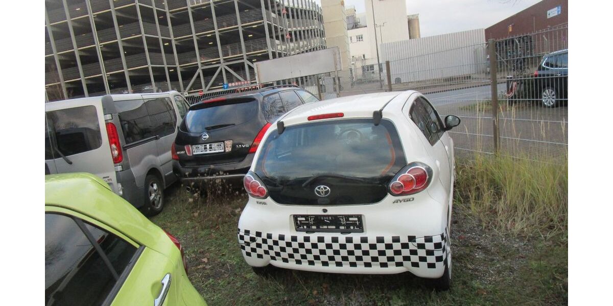Toyota Aygo (X) 113.000 km 2.199 &euro; Hannover 30419