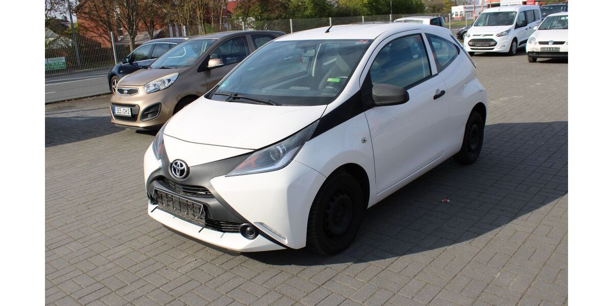 Toyota Aygo (X) 113.000 km 5.900 &euro; Ronnenberg 30952