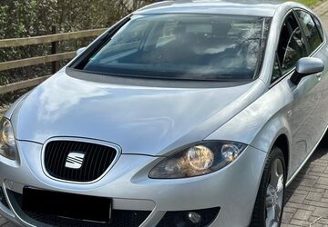 Seat Leon 214.122 km 2.290 &euro; Springe 31832