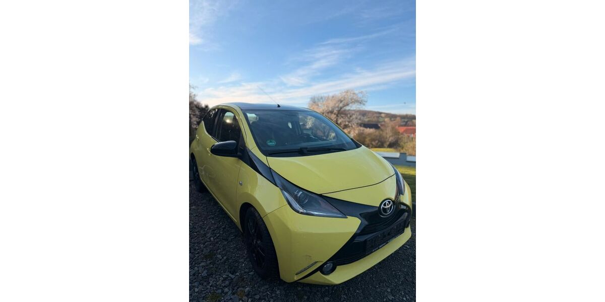 Toyota Aygo (X) 98.000 km 7.900 &euro; Bockenem 31167