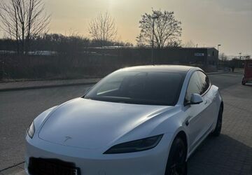 Tesla Model 3 23.500 km 42.000 &euro; Salzgitter 38226